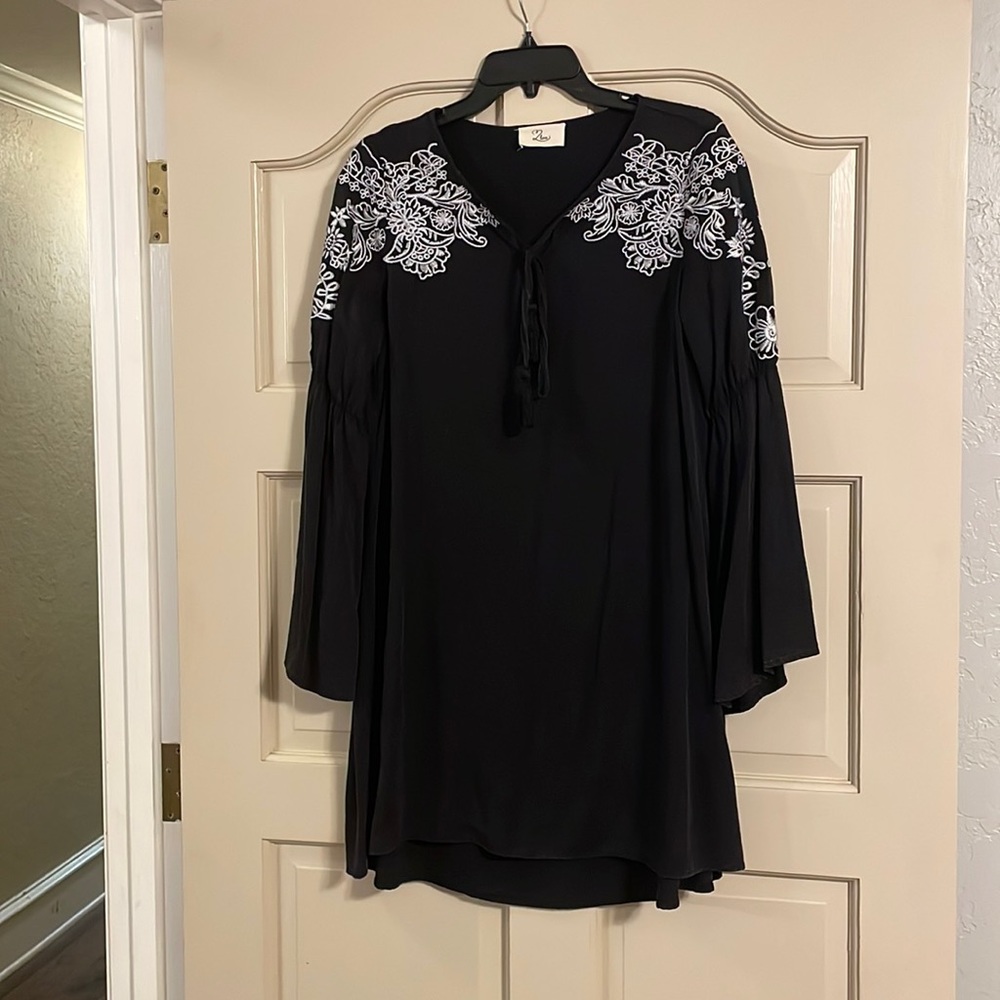 Black dress with embroidering